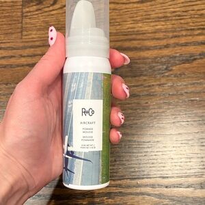 R+Co Aircraft Pomade Mousse in White and Green